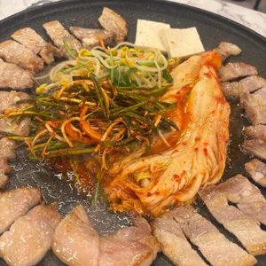 부추통김치삼겹살 사진 1