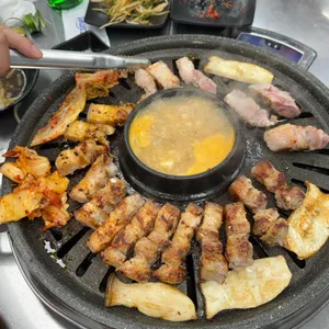 소비니식당 대표 사진