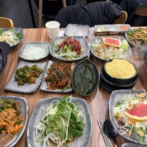 육개월 대표 사진