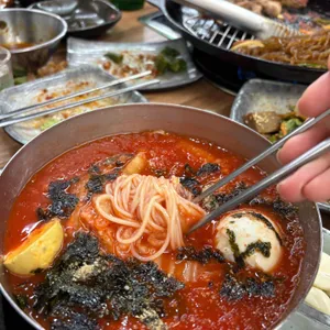 육개월 대표 사진