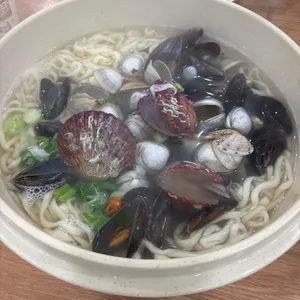 해운대31cm 해물칼국수 사진 1