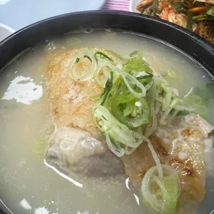 누룽지삼계탕 본마실 사진 1