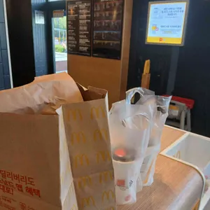 맥도날드 대표 사진