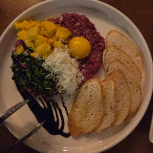 명식탁 사진
