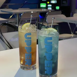 어퍼 대표 사진