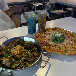 어퍼 대표 사진