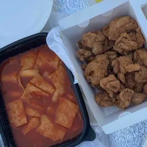 걸작떡볶이치킨 사진