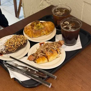 밀랍 커피앤베이커리 대표 사진