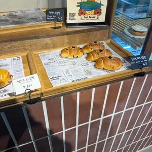 밀랍 커피앤베이커리 리뷰 사진