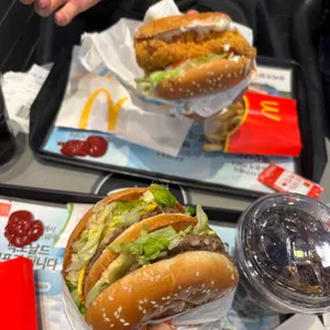 맥도날드 대표 사진