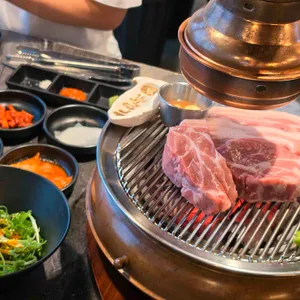 육성가 성산흑돼지 사진 1