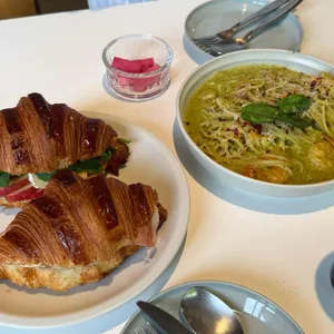 프로퍼 커피바 대표 사진
