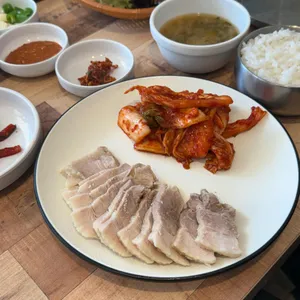 수육정식 사진
