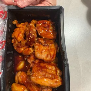 꾸브라꼬숯불두마리치킨 사진 1