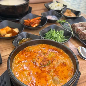 조선돼지국밥 사진