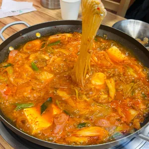 홍이부대찌개 대표 사진