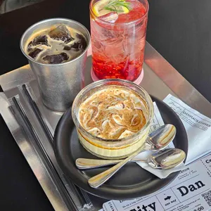 댄하우스 대표 사진