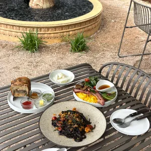 로에베 플로레스 사진