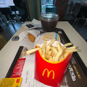 맥도날드 사진
