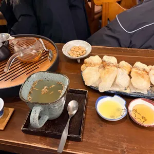 반짝반짝 빛나는 대표 사진