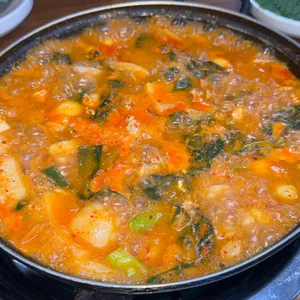 창석원조닭알탕 사진 1