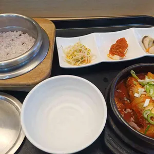 채선당 행복가마솥밥&고메밀면 사진