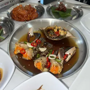 참답다꽃게한상보리굴비한상 사진