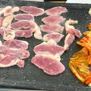 느티나무 생오리구이 사진 1