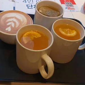 밀리움 베이커리 카페 대표 사진
