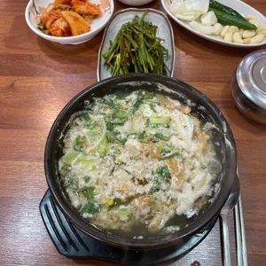 박말자 진배기원조할매국밥 사진 2