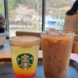 스타벅스 사진 1