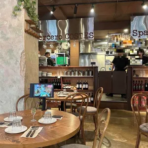 떼르세로 코스테스 대표 사진