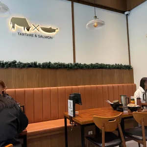 육회바른연어 대표 사진