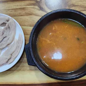 밀양돼지국밥 대표 사진