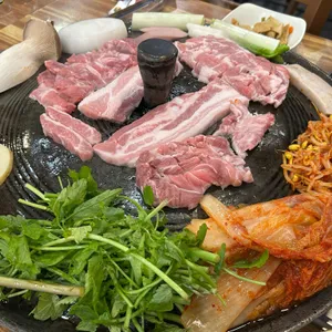 영심이솥뚜껑삼겹살 대표 사진