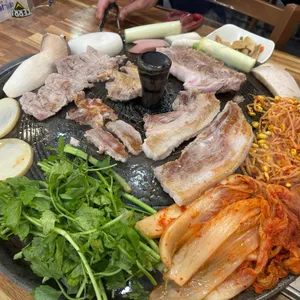 영심이솥뚜껑삼겹살 사진