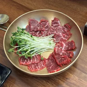 우호뭉티기 사진 1