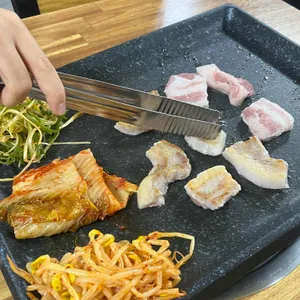 신사강 정육식당 대표 사진