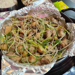본진 삼겹살 대표 사진
