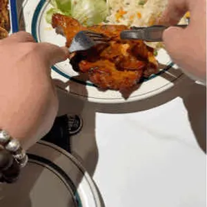 BBQ치킨 빌리지 사진