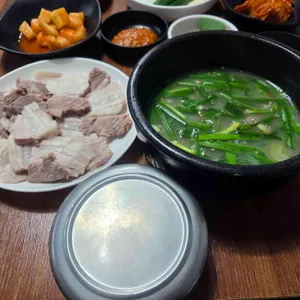 재기돼지국밥 사진 1
