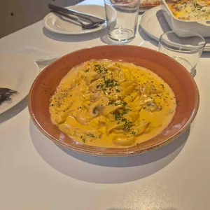 비스트로 타마르 사진