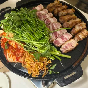 태태삼겹 신당 사진 1