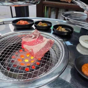 연탄불생구이 사진 1