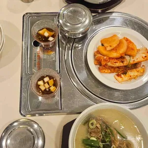 삼삼뼈국 사진 1