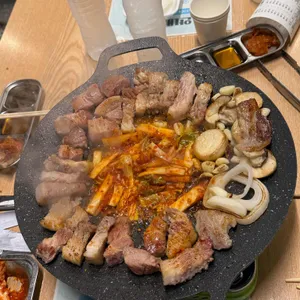 우디바베큐팩토리 사진 1