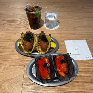 타크 사진 1