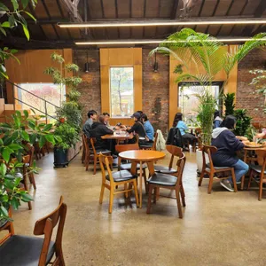 앤드아워 대표 사진