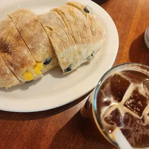 릴리언 대표 사진