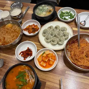 영동밀면&돼지국밥 사진 2